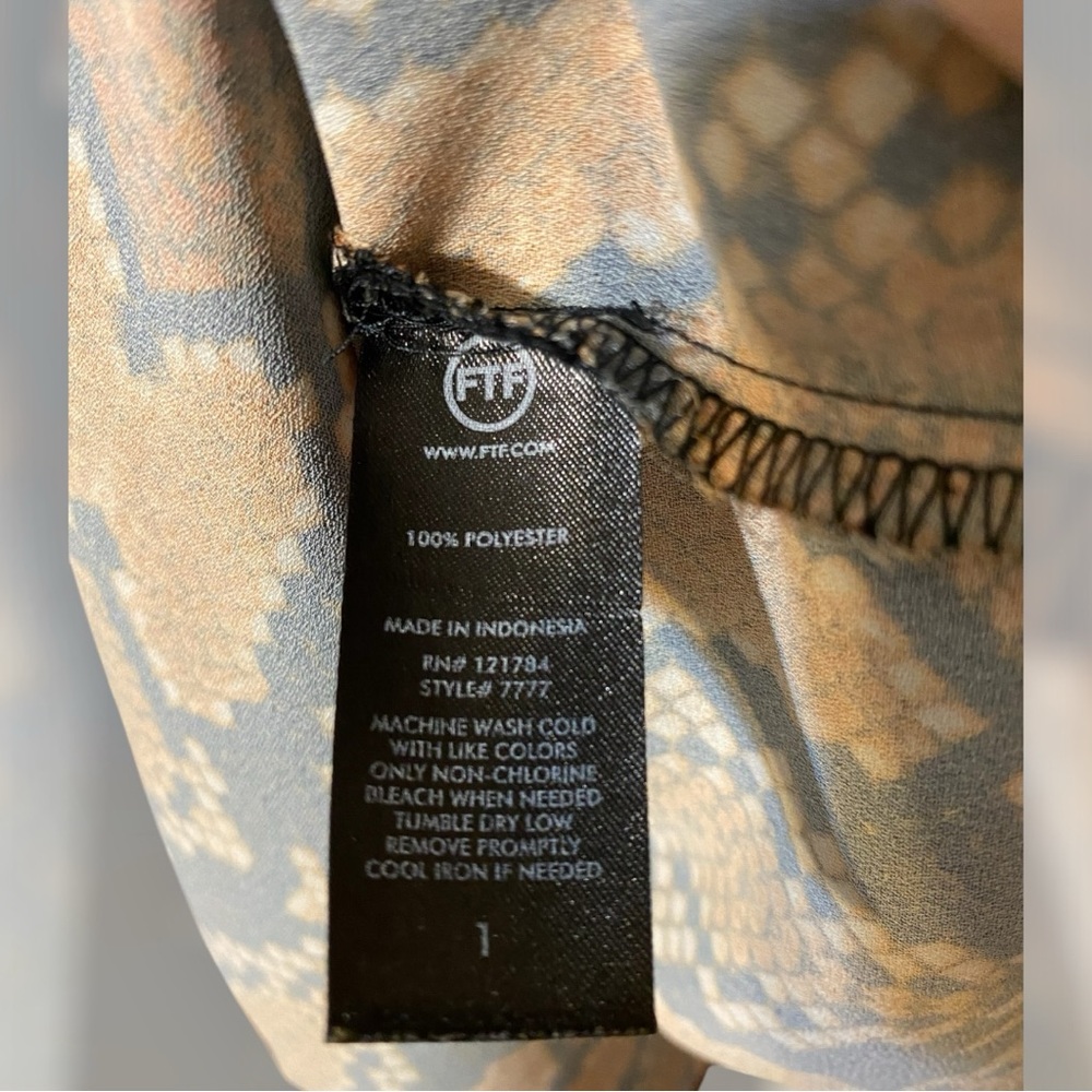 FTF Snakeskin Print Cinched Waist Top - Picture 6 of 6